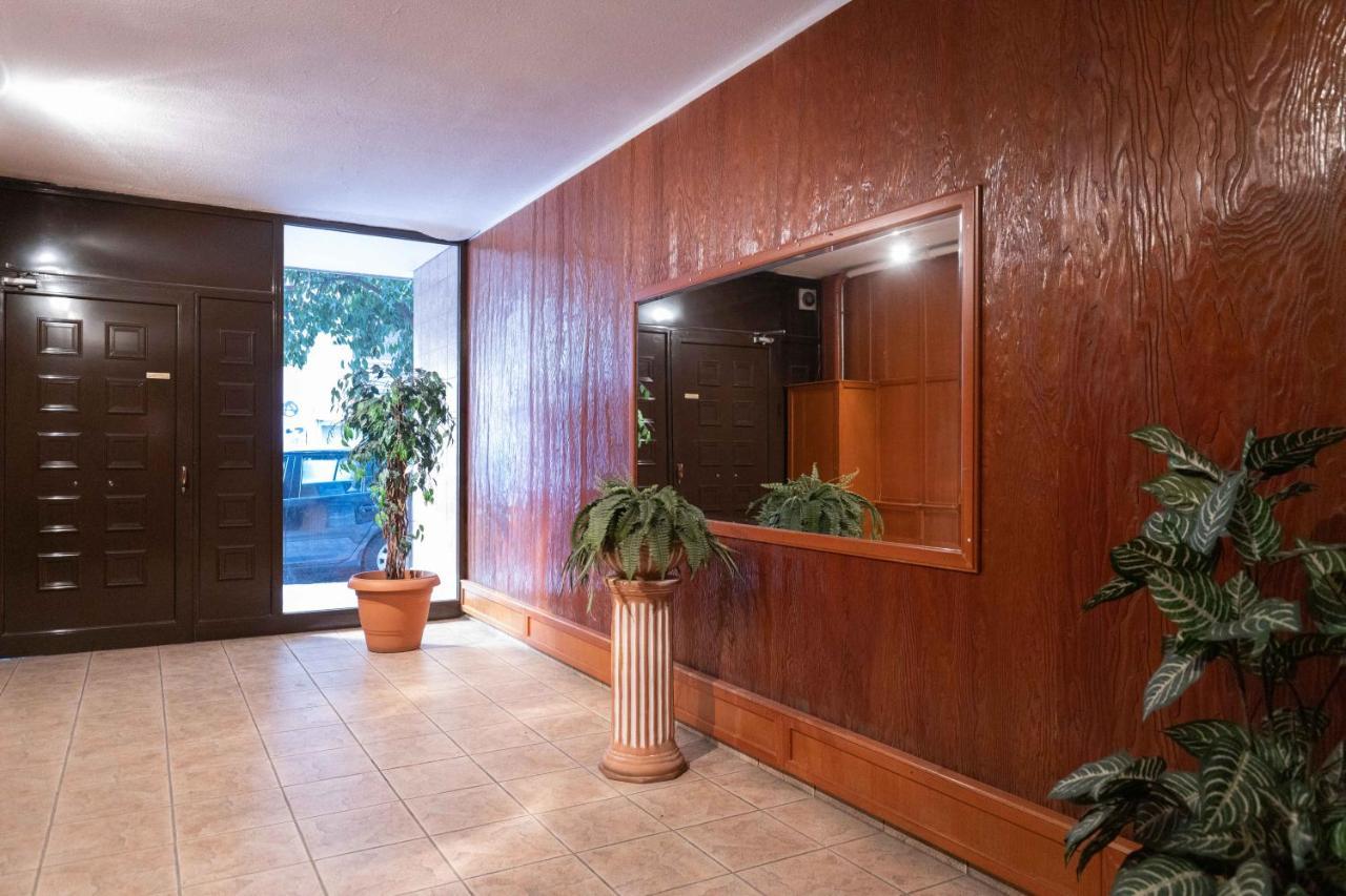 Wonderful Central Athens 2 Bedroom 2 Bath Sleeps 8 Exterior photo